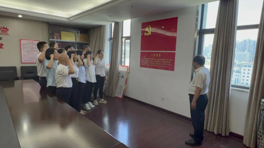 南昌市腾博汇游戏官网集团喜迎七一 庆党华诞